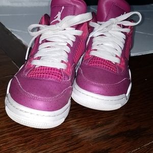 Air Jordan 4 Retro Valentine's Day